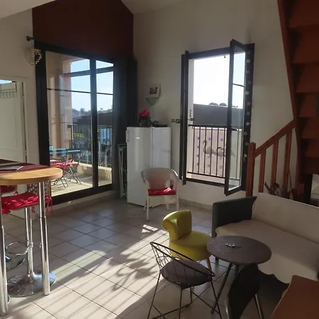Village Appt Duplex 51m2 Apartment *